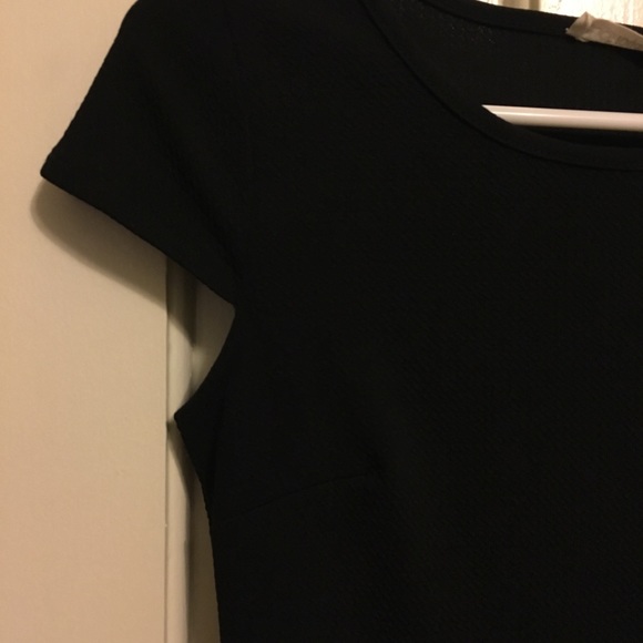 Black dress - Picture 6 of 8